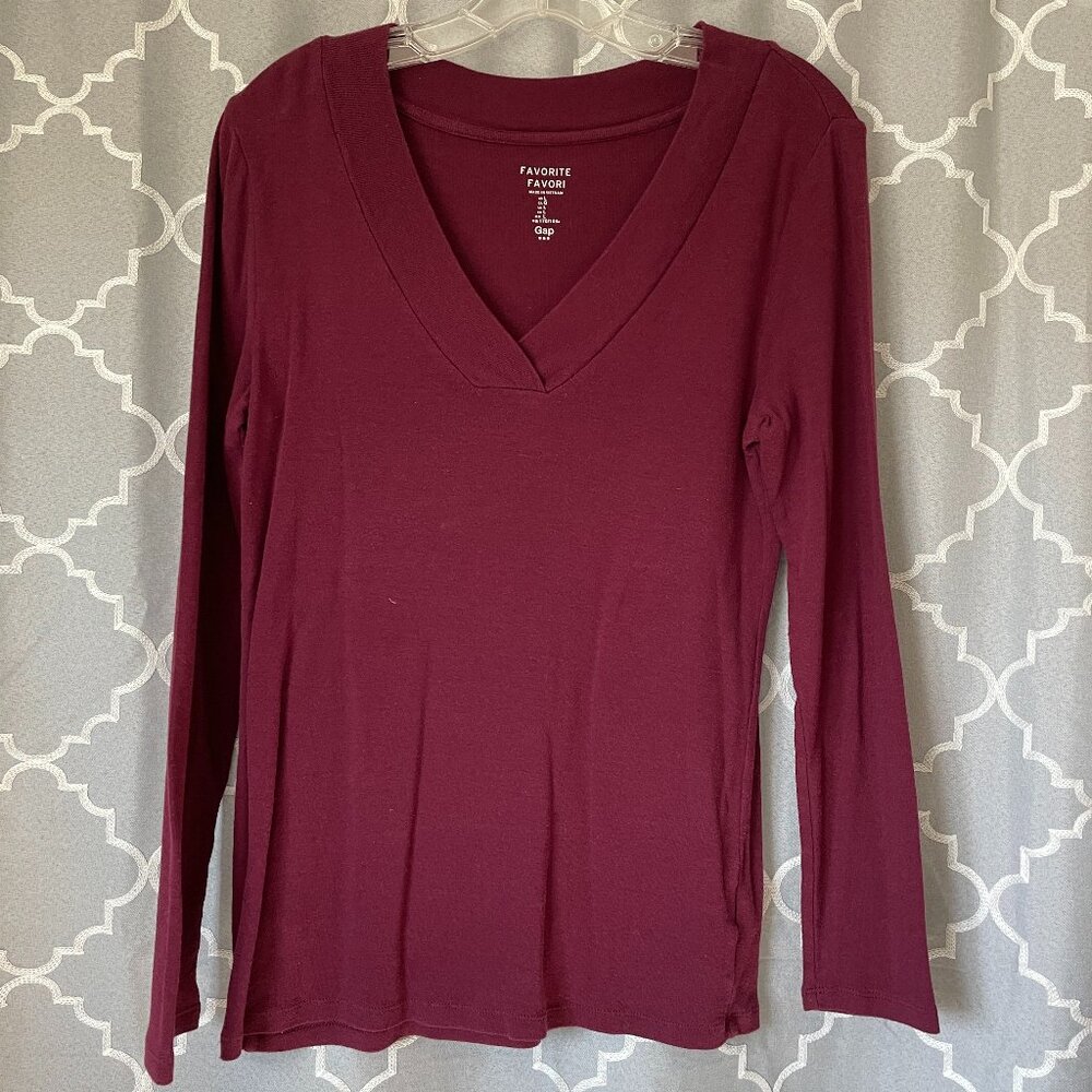 GAP Favorite Tee, V-Neck, Size L, Maroon